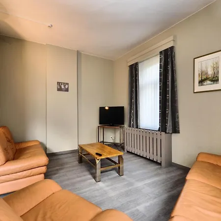 In With Garden Nyaraló *