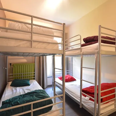 In With Garden Nyaraló *