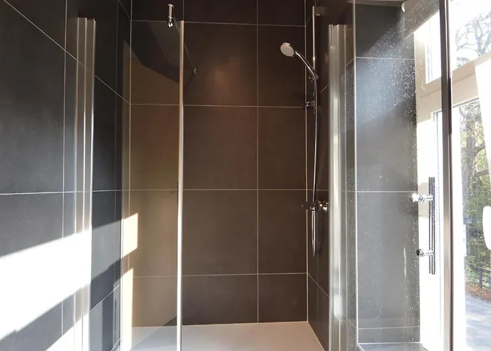 In With Garden Hébergement de vacances Marcourt